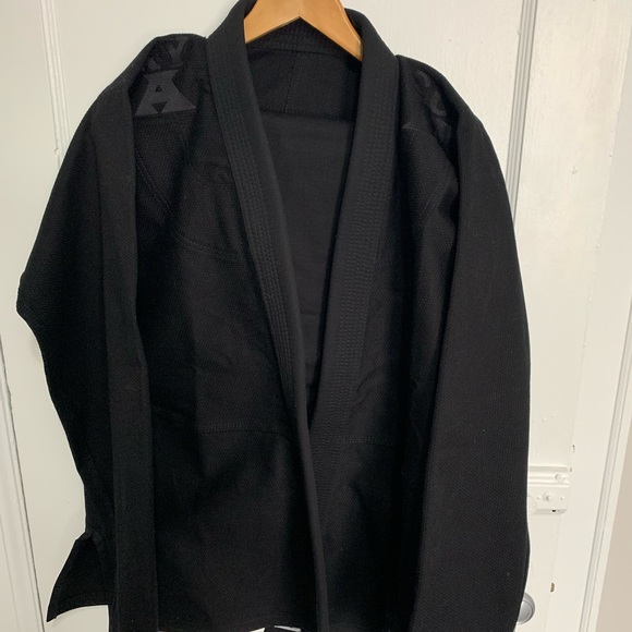 Brasilian Jiu Jitsu Gi - Picture 2 of 4